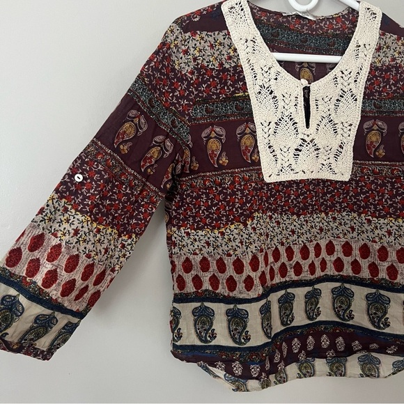 Grifflin Paris Boho Crochet Top Medium Patchwork Paisley Floral Peasant Festival - Picture 5 of 10